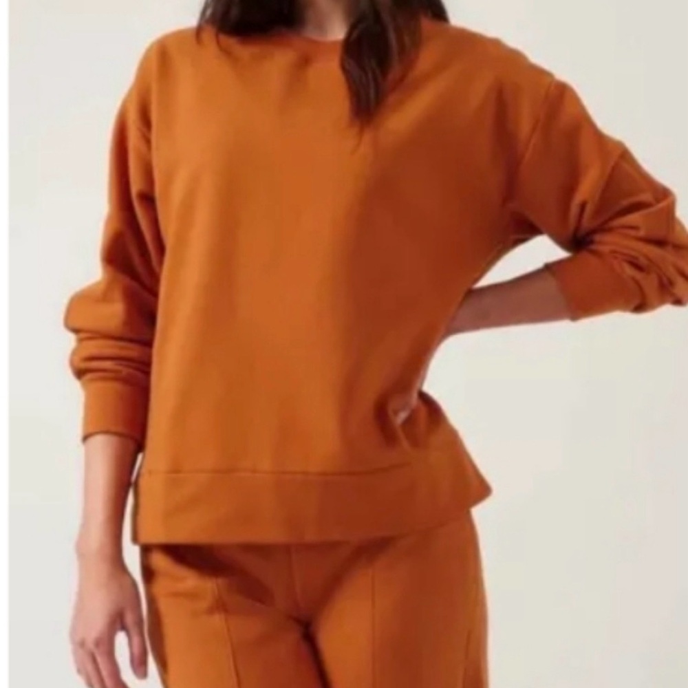 Athleta Triumph Crewneck M Orange